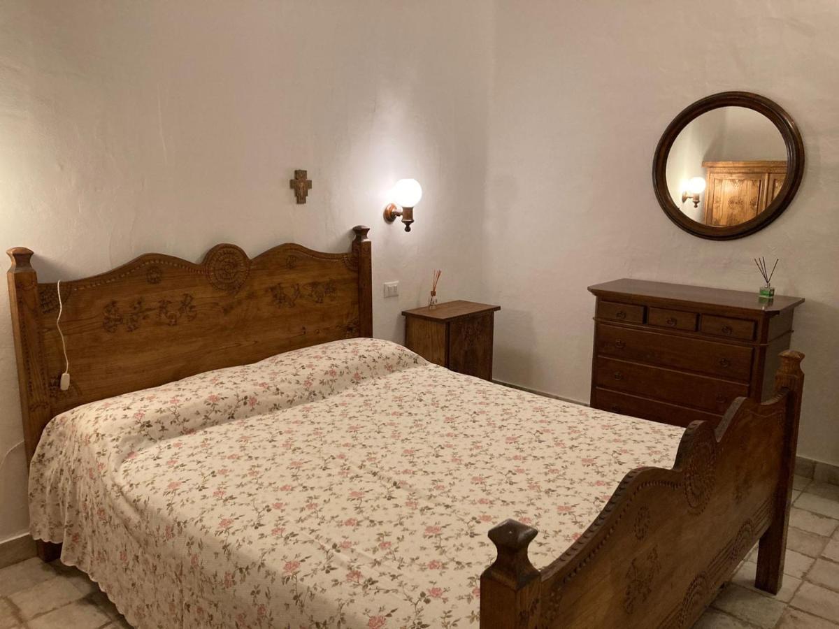 Villa Serena Porto Columbu - Perd'E Sali Екстериор снимка